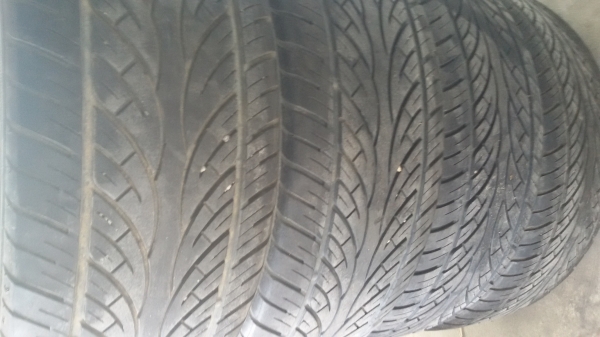 ขายล้อรถ. ขอบ 22 สภาพสวย. 6 รู พร้อมน็อต 1. ชุด ขายล้อรถ. ขอบ 22 สภาพสวย. 6 รู พร้อมน็อต 1. ชุด