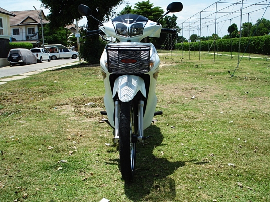 ขาย honda wave 125 i โฉมใหม่สีขาว สภาพสวยๆซักคัน