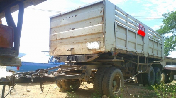 หางพ่วงดั้ม ส.สุชัย แบบสามเพลา ยาว 6.3 เมตร ราคาต่อรอง.