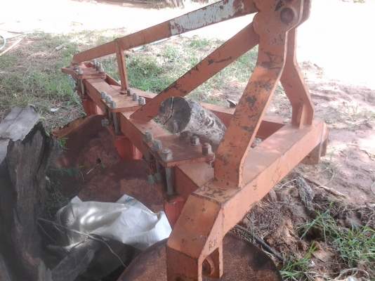 ขายตามสภาพพาน3ใบ24ของยีห้อKKติดมากับรถไถ60แรงไม่มีคันท้าย