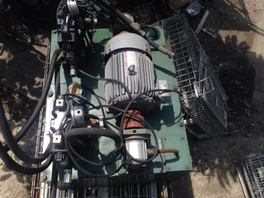 ขายปั้มน้ำมันไฮโดรลิค ขนาดมอเตอร์ mitsubishi 5HP. รุ่น 2หัวปั้ม พร้อมวาล์วคอนโทรล อุปกรณครบ สภาพสวย พร้อมใช้งาน