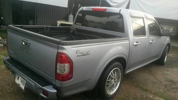 ขายดีแมกสี่ดอ เครื่อง2.5เทอโบปี05 รถสวยสอาดทั้งนอกและใน เดิมบาง ไม่เคยชน พร้อมใช้พร้อมโอน เล่มสวย ขาย229000บาท0896069238