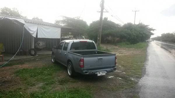 ขายดีแมกสี่ดอ เครื่อง2.5เทอโบปี05 รถสวยสอาดทั้งนอกและใน เดิมบาง ไม่เคยชน พร้อมใช้พร้อมโอน เล่มสวย ขาย229000บาท0896069238