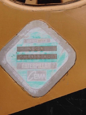 ขาย CAT 320V2 มี 2 คัน สภาพพร้อมใช้งานทันที ราคาต่อรองได้ เจ้าของขายเอง ติดต่อ บอย 083-0218140 มี 2 คัน