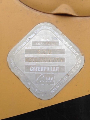 ขาย CAT 320V2 มี 2 คัน สภาพพร้อมใช้งานทันที ราคาต่อรองได้ เจ้าของขายเอง ติดต่อ บอย 083-0218140 มี 2 คัน