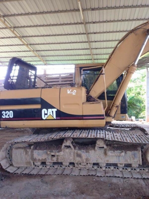 ขาย CAT 320V2 มี 2 คัน สภาพพร้อมใช้งานทันที ราคาต่อรองได้ เจ้าของขายเอง ติดต่อ บอย 083-0218140 มี 2 คัน