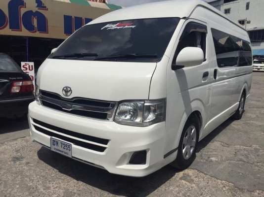 TOYOTA COMMUTER2.5ดีเซลปี12เกียMTเบาะ4แถวเดิมๆโทร0877758887นาง
