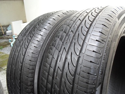 ขายยาง BRIDGESTONE GR90 ปี13 (1คู่) 215-60-16 ราคา 1,800