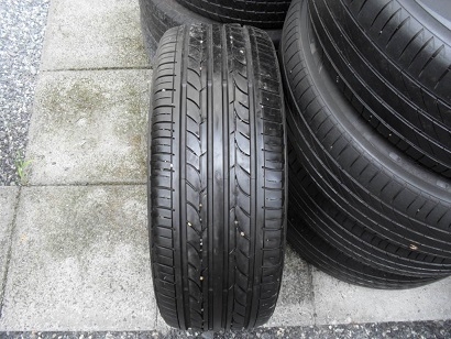 ขายเศษยาง YOKAHAMA Earth-1 ปี2213 1เส้น 205-55-16 ราคา 1,000