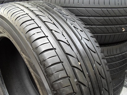 ขายเศษยาง YOKAHAMA Earth-1 ปี2213 1เส้น 205-55-16 ราคา 1,000