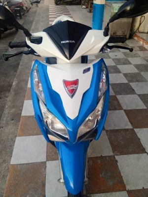 Click 125 i รถปลายปี 2555 รถสวย เดิมๆ รุ่น tune up สีน้ำเงิน ขาว ประหยัดน้ำมัน