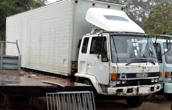 ขาย รถบรรทุก 6 ล้อ ISUZU 175 แรง