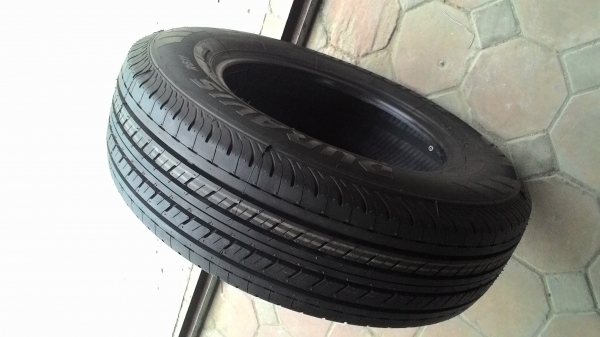 215/70R16 BRIDGESTONE DURAVIS R611 ยางใหม่ ปี 14 มี1 เส้นtel.081-427-3941