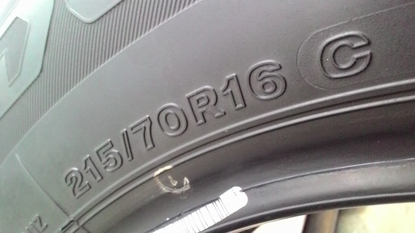 215/70R16 BRIDGESTONE DURAVIS R611 ยางใหม่ ปี 14 มี1 เส้นtel.081-427-3941 215/70R16 BRIDGESTONE DURAVIS R611 ยางใหม่ ปี 14 มี1 เส้นtel.081-427-3941