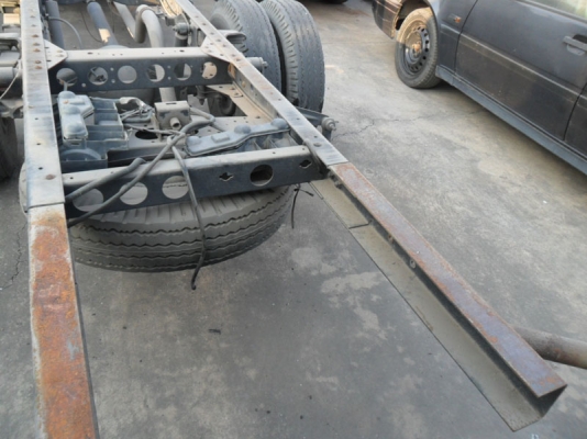 Isuzu NKR 130/ยาว 4.3 เมตร  ปี 51,52 วิ่ง 2x,xxx ถึง 3x,xxx โล