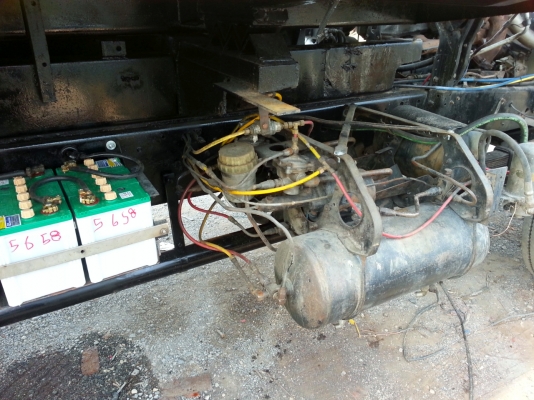 ขายด่วนไอ้หลงFUSO FN527 TD3XXX 2 เพลา เครื่อง6D16 (เพลาบุ๋ม )