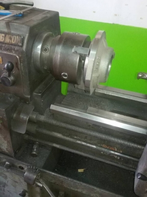 ขายเครื่องกลึงแยม4ฟุต3เพลาเบรคครับ