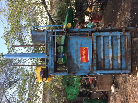 ขายเครื่องอัดขยะแนวตั้งได้1000กิโลมอเตอร์7.5แรง