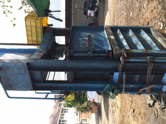 ขายเครื่องอัดขยะแนวตั้งได้1000กิโลมอเตอร์7.5แรง