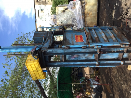 ขายเครื่องอัดขยะแนวตั้งได้1000กิโลมอเตอร์7.5แรง