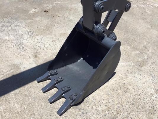 รถขุด KOBELCO SK030 ทำสีใหม่ นำเข้า มือสองญี่ปุ่น