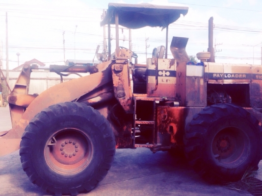 KOMATSU 510 รถตักล้อยางเอวอ่อน บอดี้สวยเดิมๆสภาพดีสุดๆพร้อมใช้งานได้เลยครับ เครื่องยนต์เดิมๆปั๊มเดิมกรองเดี่ยวแรงดีทำงานเร็วดี ต่อแขนยาวแล้วตักได้ประมาณ 1 คิวครึ่งขึ้นรถบรรทุกสิบล้อคอกสูงได้เลยครับ ภายนอกบอดี้สวยเดิมๆ ช่วงล่างแน่นดี ยางสภาพดีประมาณ 60\% พร KOMATSU 510 รถตักล้อยางเอวอ่อน บอดี้สวยเดิมๆสภาพดีสุดๆพร้อมใช้งานได้เลยครับ เครื่องยนต์เดิมๆปั๊มเดิมกรองเดี่ยวแรงดีทำงานเร็วดี ต่อแขนยาวแล้วตักได้ประมาณ 1 คิวครึ่งขึ้นรถบรรทุกสิบล้อคอกสูงได้เลยครับ ภายนอกบอดี้สวยเดิมๆ ช่วงล่างแน่นดี ยางสภาพดีประมาณ 60\% พร