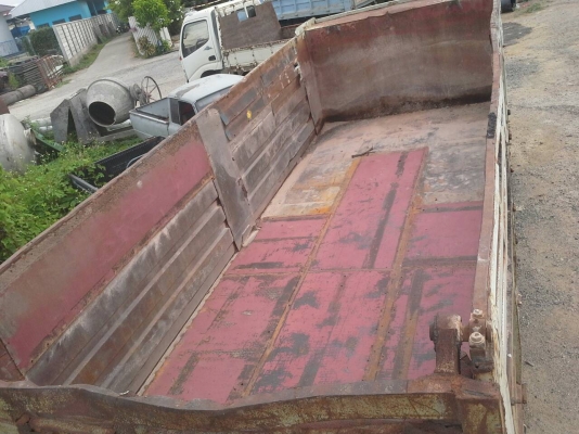 ขายกะบะดั้ม10 ล้อสภาพดี ชุดยกครบ ทรงสวย 80\% คัชชีกว้าง88 ซม กะบะยาว6เมตร กว้าง245ซม.