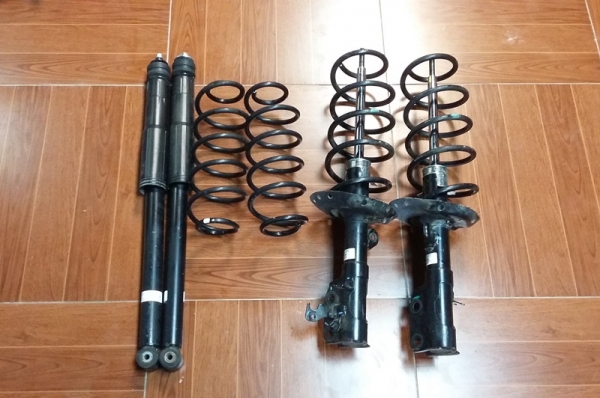 โช๊คเดิม,Honda Jazz GE ปี08-14 สภาพดี พร้อมสปริง 4,000