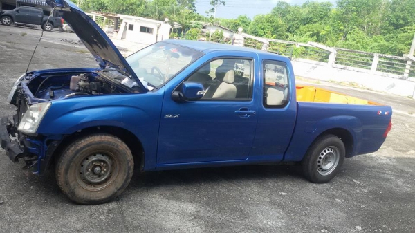 ขายหัวเก๋งพร้อมกระบะอินซุซุพร้อมใช้งานไม่ต้องซ้อม