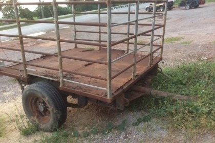 ขายสาลี่ลาก โครงสร้างแข็งแรง น๊อตล้อ 6น๊อต กว้าง 2.10ม. ยาว 2.40ม.ตามสภาพขาย 20,000บาท(ติดต่อศุภากร 081-4252943)