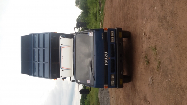 ขายหกล้อดั้มพ์ อีซูสุNPR59LU5FM-115 ปี38 Fหน้า-หลัง แอร์เย็น เพาเวอร์ เกียร์ร็อก ดั้มสามมิตร ขายหกล้อดั้มพ์ อีซูสุNPR59LU5FM-115 ปี38 Fหน้า-หลัง แอร์เย็น เพาเวอร์ เกียร์ร็อก ดั้มสามมิตร