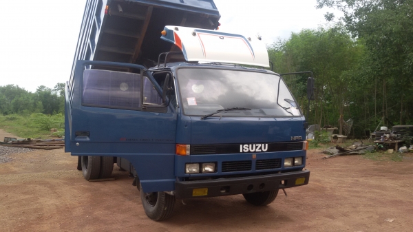 ขายหกล้อดั้มพ์ อีซูสุNPR59LU5FM-115 ปี38 Fหน้า-หลัง แอร์เย็น เพาเวอร์ เกียร์ร็อก ดั้มสามมิตร