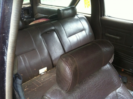 ขายยกกระดอง นิสสัน big-m แวน ตามรูป