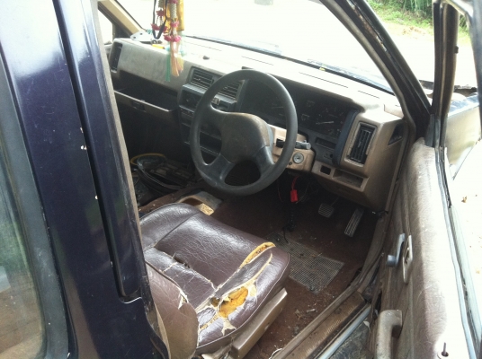 ขายยกกระดอง นิสสัน big-m แวน ตามรูป