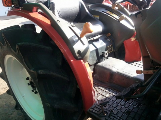 ยันร์ม่า EF352T LX 4 WD  2  เพลา พร้อมตัดหญ้า 1.10 เมตรใหม่ทำงาน 931 ชั่วโมง