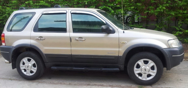 ขายด่วน ESCAPE 2.0 สีน้ำตาล ปี2004 เกียร์ AT 4 วีล ประหยัด แก็สหัวฉีด สถาพ