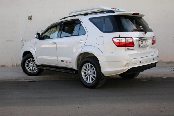 ขาย TOYOTA FORTUNER 3.0 V Top 4WD Auto ปี06 ดีเซล D4D