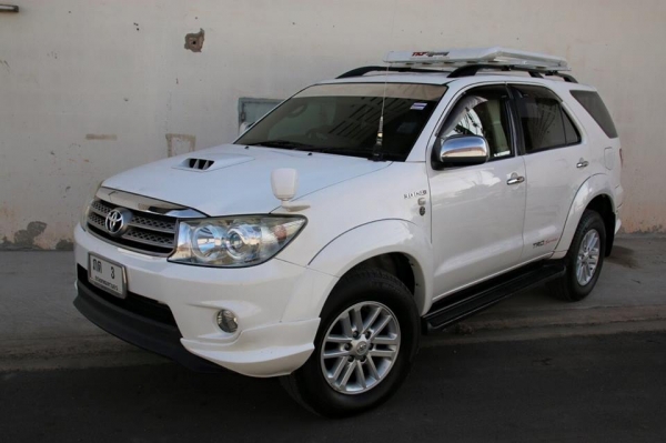 ขาย TOYOTA FORTUNER 3.0 V Top 4WD Auto ปี06 ดีเซล D4D