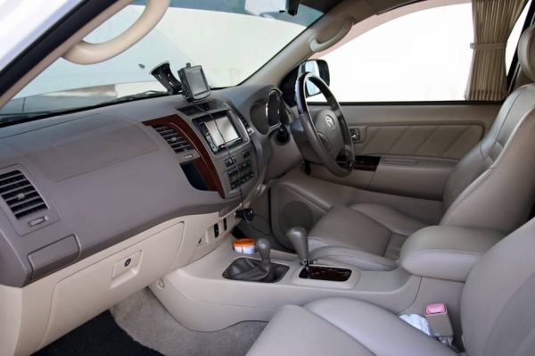 ขาย TOYOTA FORTUNER 3.0 V Top 4WD Auto ปี06 ดีเซล D4D