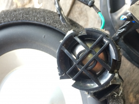 ลำโพงกลาง ยี่ห้อ Mark Levinson ลำโพงกลาง ยี่ห้อ Mark Levinson