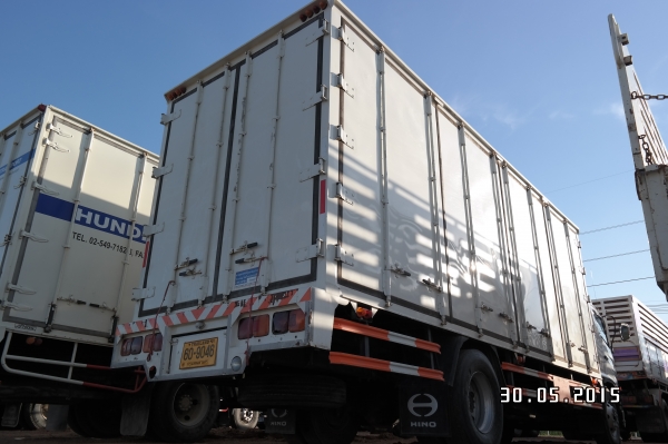 ขาย6ล้อตู้แห้ง10บาน ยาว 7.20 เมตร HINO FG8J / 212แรงม้า /ปี56 ใช้งานน้อย 90129 กม.