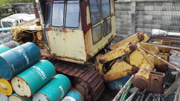 แทรคเตอร์มือสอง/ Catterpillar D7G/ ตีนไก่มีเก๋ง/ ตามภาพ