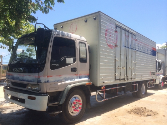 ขายครับ 6ล้อเดก้า. มี2คันครับ ขายครับ 6ล้อเดก้า. มี2คันครับ