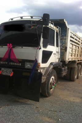 ขาย MITSUBISHI หลงเทอโบ 220  สองเพลาดั๊ม กระบะเหล็ก