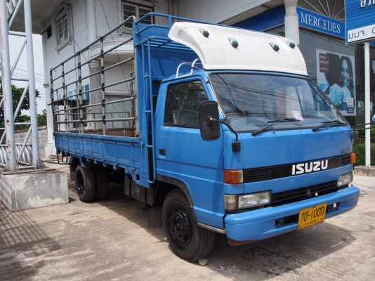 ขาย รถหกล้อ ISUZU NPR59P ยาว 5 เมตร 115 แรงม้า กระบะพร้อมคอก