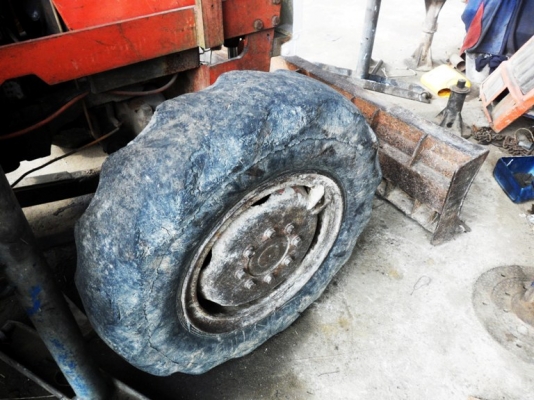 ขายด่วนรถไถ Kubota M8030 พร้อมใช้งาน ขายด่วนรถไถ Kubota M8030 พร้อมใช้งาน