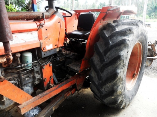 ขายด่วนรถไถ Kubota M8030 พร้อมใช้งาน ขายด่วนรถไถ Kubota M8030 พร้อมใช้งาน