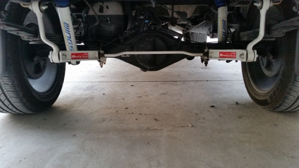 ขายกันโคลง Space Arm แท้ วีโก้ สภาพ 95\% บูธลูกยางกิ๊ป ขายึดแชสซีและเพลาใหม่เอี่ยมคับ