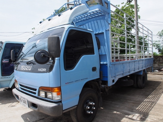 ขาย รถหกล้อ ISUZU NQR ยาว 5.5 เมตร สภาพพร้อมใช้งาน