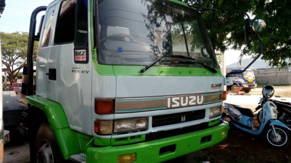 ขายด่วน หัวลาก ISUZU 240  HP